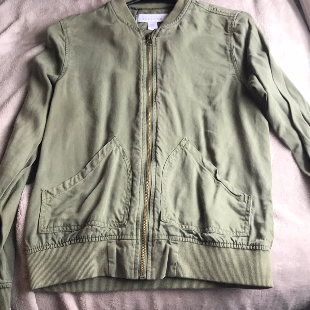 jacket - Picture 2 of 3
